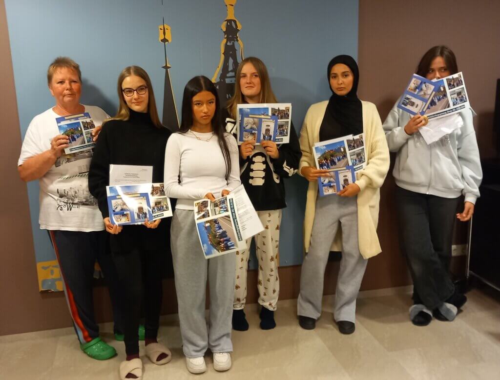 Zertifikatuebergabe 94. OS Leipzig